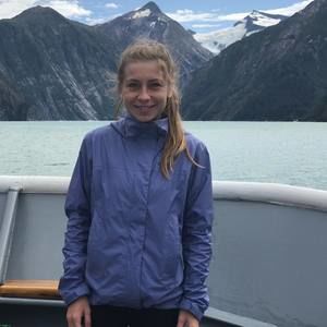 Meet your Posher, Stephanie